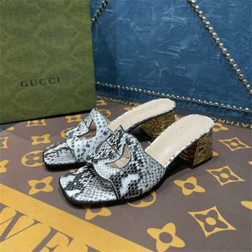 グッチ GUCCI 26-GGJ22044ZSY　2022年最新入荷 インターロッキングG カットアウト ウィメンズ スライドサンダル ローヒールミュール レディースシューズ 靴
