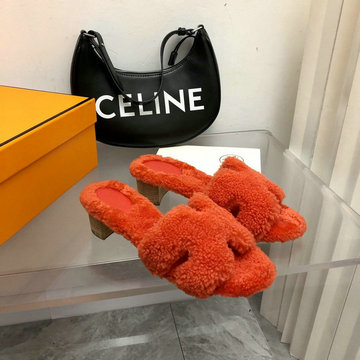 エルメス HERMES 99-HEJ22019RD　2022年秋冬最新入荷 テディ オラン スライドサンダル ウール ローヒールミュール 暖かい レディースシューズ サンダル カーフレザー