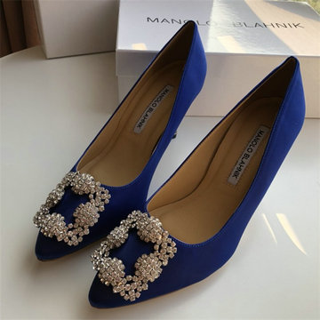 マノロ ブラニク MANOLO BLAHNIK 26-MBJ22007L　2022年最新入荷 ウィメンズ パンプス ハンギシ ビジュー ミドルヒールシューズ ピンヒール レディースシューズ