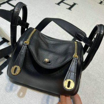 エルメス HERMES 063-HLD19SFPJBK　2022年最新入荷 ミニ リンディ 斜め掛け ショルダーバッグ クロスボディバッグ スクエアバッグ レディースかばん