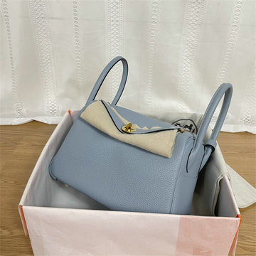 商品名称：エルメス HERMES 063-HLD26TCJYL　2022年最新入荷 リンディ 斜め掛け ショルダーバッグ クロスボディバッグ スクエアバッグ レディースかばん