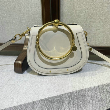 商品名称：クロエ CHLOE GH-CLE6011BS　2022年最新入荷 Nile ミニバッグ 斜め掛け ショルダーバッグ フラップバッグ クロスボディバッグ レディースかばん