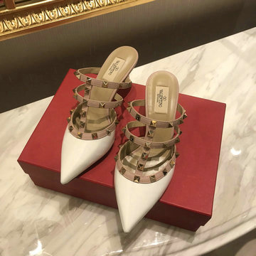 ヴァレンティノ Valentino 26-VTJ22029B　2022年最新入荷 ロックスタッズ スリングバック パンプス ローヒールサンダル ピンヒール レディースシューズ 靴