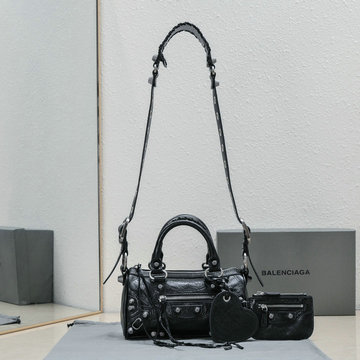 バレンシアガ BALENCIAGA 025-BA743356ZBK 2023年最新入荷 LE CAGOLE ダッフルバッグ トートバッグ 2way ショルダーバッグ クロスボディバッグ