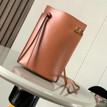 商品名称：ロエベ LOEWE 025-LE6301ZS 2023最新入荷 ダイスポケット 斜め掛け ショルダーバッグ クロスボディバッグバッグ