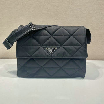 商品名称：プラダ PRADA 025-PD1BD256GBK 2023年最新入荷 フラップバッグ メッセンジャーバッグ 斜め掛け ショルダーバッグ クロスボディバッグ