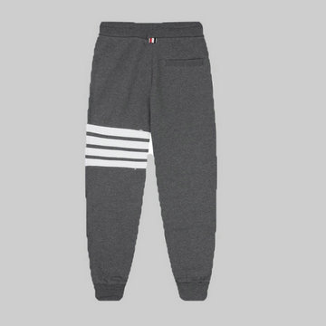 トム ブラウン Thom Browne MS-KCTB23001 2023年秋冬最新入荷 スポーツパンツ スウェットパンツ ジョギングズボン 伸縮性のあるウエストバンド カジュアルパンツ