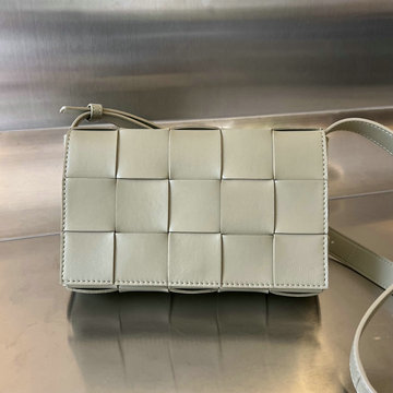 商品名称：ボッテガヴェネタ BOTTEGAVENETA aj-BOV578004QH  2023年最新入荷 カセット フラップバッグ 斜め掛け ショルダーバッグ クロスボディバッグ
