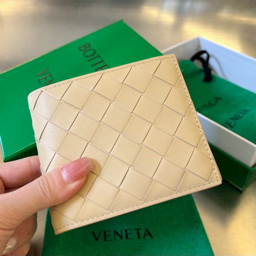 商品名称：ボッテガヴェネタ BOTTEGAVENETA aj-BOV605721QQX  2023年最新入荷 イントレチャート 二つ折り短財布 ショートウォレット カード入れ 札入れ