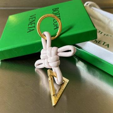 ボッテガヴェネタ BOTTEGAVENETA aj-BOV619100JQF 2023年最新入荷 トライアングル キーリング キーホルダー キーケース バッグチャーム