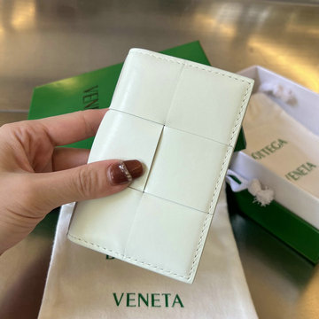 商品名称：ボッテガヴェネタ BOTTEGAVENETA aj-BOV649602BS 2023年最新入荷 カセット フラップカードケース 二つ折りパスポートケース