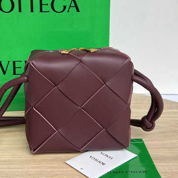 商品名称：ボッテガヴェネタ BOTTEGAVENETA aj-BOV701915JH 2023年最新入荷 ミニ カセット カメラバッグ 斜め掛け ショルダーバッグ クロスボディバッグ