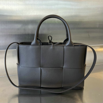 ボッテガヴェネタ BOTTEGAVENETA aj-BOV709337BK  2023年最新入荷 ミニ アルコ トートバッグ トップハンドルバッグ ハンドバッグ ショルダーバッグ