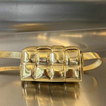 商品名称：ボッテガヴェネタ BOTTEGAVENETA aj-BOV710075JS 23年最新入荷 ミニカセット スクエアバッグ 斜め掛け ショルダーバッグ クロスボディバッグ