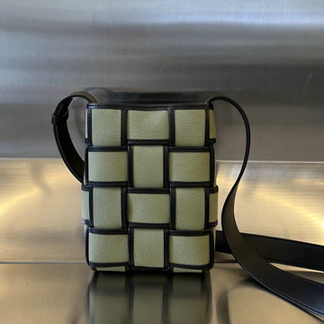 商品名称：ボッテガヴェネタ BOTTEGAVENETA aj-BOV742996BGL 2023年最新入荷 カセット ミニ クロスボディバッグ バケットバッグ 斜め掛け ショルダーバッグ
