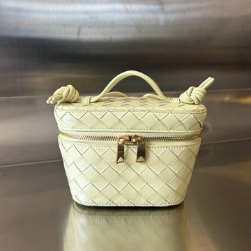 商品名称：ボッテガヴェネタ BOTTEGAVENETA aj-BOV743551QY  2023年最新入荷 ミニ イントレチャート バニティーケース トートバッグ 斜め掛け ショルダーバッグ