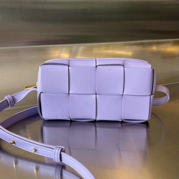 ボッテガヴェネタ BOTTEGAVENETA aj-BOV755031ZS  2023年最新入荷 カセット ミニ クロスボディバッグ 斜め掛け ショルダーバッグ スクエアバッグ