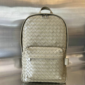 商品名称：ボッテガヴェネタ BOTTEGAVENETA aj-BOV730732KQ  2023年最新入荷 ミディアム イントレチャート バックパック リュックサック メンズバッグ リュック