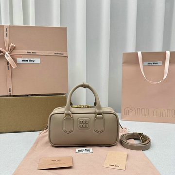 ミュウミュウ MIUMIU 99-MM5526DS 2023最新入荷 トップハンドルバッグ トートバッグ ハンドバッグ 2way 斜め掛け ショルダーバッグ クロスボディバッグ