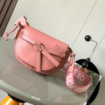 商品細詳を見る:ロエベ LOEWE 99-LE65047QF 2023年最新入荷 ゲート デュアルバッグ ミニ 斜め掛け ショルダーバッグ クロスボディバッグ チェストバッグ カーフレザー