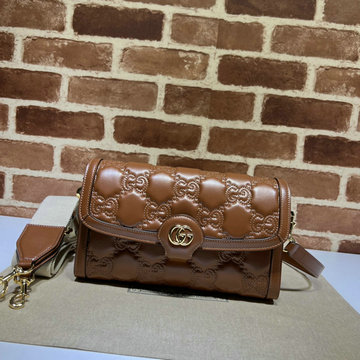 グッチ GUCCI 057-GG724529QZS 2023年最新入荷 GGマトラッセ 斜め掛け ショルダーバッグ クロスボディバッグ レディースかばん