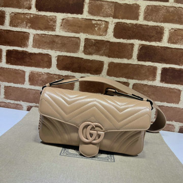 商品名称：グッチ GUCCI 057-GG734814PXS 2023年最新入荷 GGマーモント フラップバッグ チェーンポーチ 斜め掛け ショルダーバッグ クロスボディバッグ レディースかばん