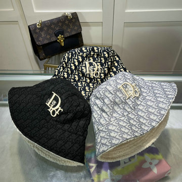 クリスチャンディオール CHRISTIAN DIOR AN-MZCD23027 2023年秋冬最新入荷 リバーシブル ボブハット ラムウール 帽子 刺繍入りバンド付き 短めのブリム 暖かい