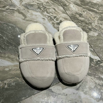 商品名称：プラダ PRADA 26-PDJ23026 2023年秋冬最新入荷 フラットミュール ウールサンダル 暖かい スリッパ 防寒 レディースシューズ
