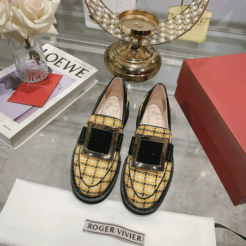 商品名称：ロジェヴィヴィエ ROGER VIVIER 26-RVJ23011GY 2023年秋冬最新入荷 ウィメンズ ローファー フラットシューズ レディースシューズ