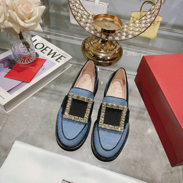 商品名称：ロジェヴィヴィエ ROGER VIVIER 26-RVJ23011NZ 2023年秋冬最新入荷 ウィメンズ ローファー フラットシューズ レディースシューズ