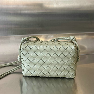商品名称：ボッテガヴェネタ BOTTEGAVENETA aj-BOV723547NG  2023年最新入荷 ミニ ループ カメラバッグ 斜め掛け ショルダーバッグ クロスボディバッグ レディースかばん