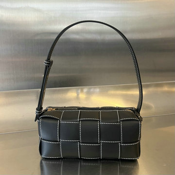 ボッテガヴェネタ BOTTEGAVENETA aj-BOV729251CBK  2023年最新入荷 スモール ブリック カセット 斜め掛け ショルダーバッグ スクエアバッグ クロスボディバッグ