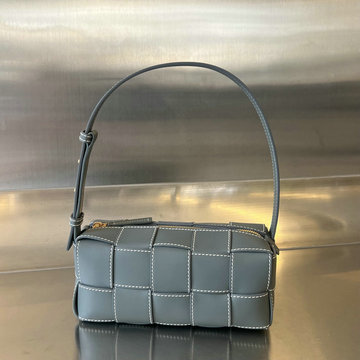 商品名称：ボッテガヴェネタ BOTTEGAVENETA aj-BOV729251CQ  2023年最新入荷 スモール ブリック カセット 斜め掛け ショルダーバッグ スクエアバッグ クロスボディバッグ