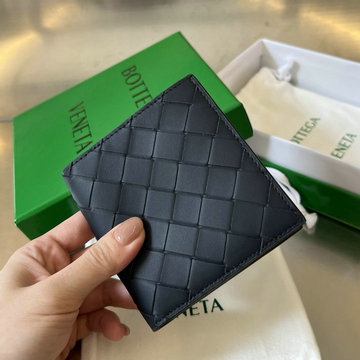 ボッテガヴェネタ BOTTEGAVENETA aj-BOV749400PKY  2023年最新入荷 イントレチャート スリム 二つ折りウォレット 短財布 ショートウォレット カード入れ 札入れ