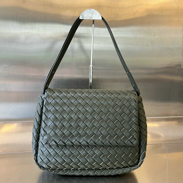 商品名称：ボッテガヴェネタ BOTTEGAVENETA aj-BOV765537QMG  2023年最新入荷 マキシ コブル メッセンジャーバッグ フラップバッグ ショルダーバッグ ウィメンズバッグ