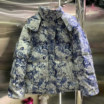 商品名称：ルイヴィトン LOUISVUITTON XG-YFLV23001 2023年秋冬最新入荷 ダウンジャケット 暖かい 防寒 長袖 フーディーダウン トップスコート ロングスリーブ アウター