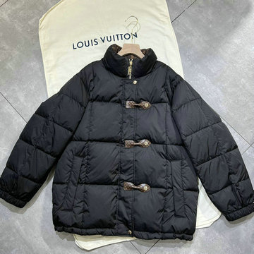 商品名称：ルイヴィトン LOUISVUITTON XG-YFLV23002 2023年秋冬最新入荷 モノグラムアクセントピローパファジャケット ダウンジャケット フーディーダウン トップスコート