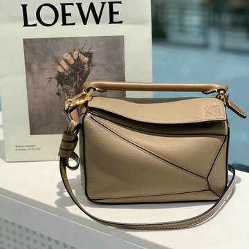 ロエベ LOEWE GH-LE522048NQX　2023年最新入荷 パズル ミニ トートバッグ 斜め掛け ショルダーバッグ クロスボディバッグ レディースかばん クロスボディバッグ カーフレザー