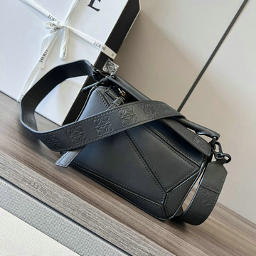 商品名称：ロエベ LOEWE GH-LE652227BK　2023年最新入荷 パズル ミニ トートバッグ 斜め掛け ショルダーバッグ クロスボディバッグ レディースかばん クロスボディバッグ カーフレザー