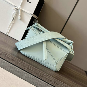 商品名称：ロエベ LOEWE GH-LE652227QL　2023年最新入荷 パズル ミニ トートバッグ 斜め掛け ショルダーバッグ クロスボディバッグ レディースかばん クロスボディバッグ カーフレザ