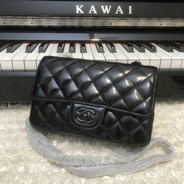 シャネル CHANEL 2022年最新入荷 クラシック スモール フラップバッグ 斜め掛け ショルダーバッグ クロスボディバッグ レディースかばん