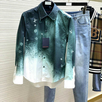 商品名称：ルイヴィトン LOUISVUITTON JS-CCLV23002　2023年春夏最新入荷 1AATGU ロングスリーブグラフィックシャツ 長袖 シャツ ブラウス ワイシャツ ボタンクロージャー