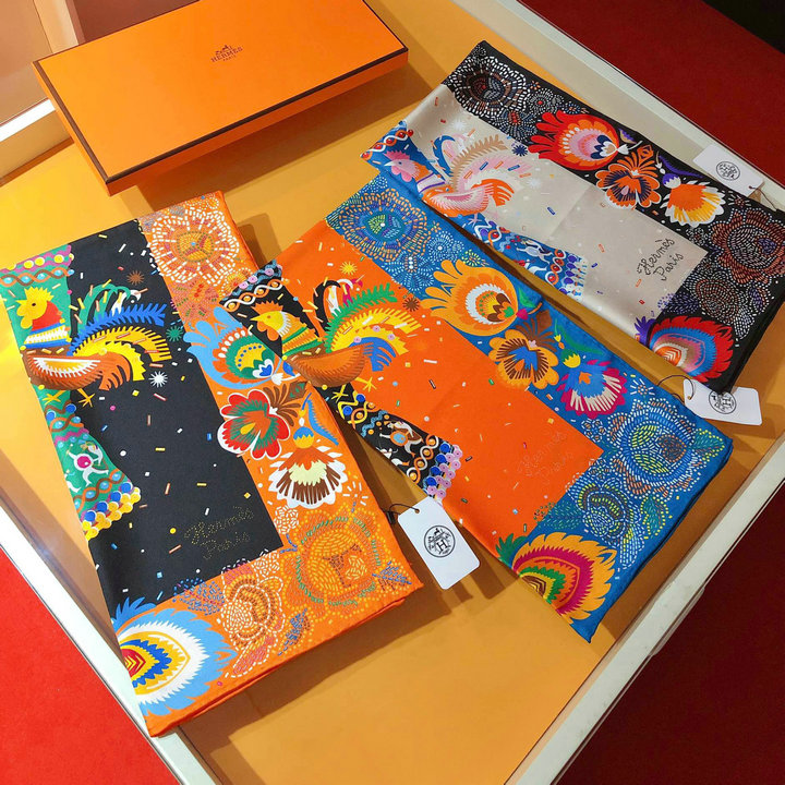 エルメス HERMES JS-WJHE23002　2023年春夏最新入荷 スクエアスカーフ マフラー ツイストシルク