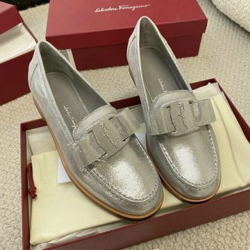 サルヴァトーレ フェラガモ FERRAGAMO JS-FLJ23001　2023年春夏最新入荷 ウィメンズ パンプス フラットシューズ ローファーシューズ レディースシューズ