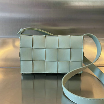 商品名称：ボッテガヴェネタ aj-BOV578004QQL BOTTEGAVENETA 2023年最新入荷 カセット フラップバッグ 斜め掛け ショルダーバッグ クロスボディバッグ マグネットクロージャー