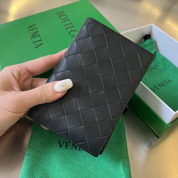 商品名称：ボッテガヴェネタ aj-BOV607482BK BOTTEGAVENETA 2023年最新入荷 パスポートケース 二つ折り短財布 カード入れ レザー