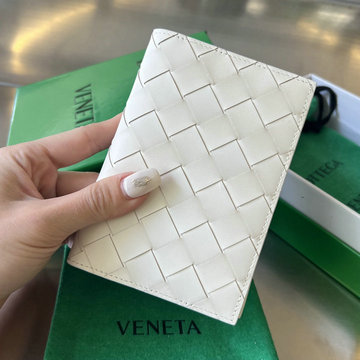 商品名称：ボッテガヴェネタaj-BOV607482BS  BOTTEGAVENETA 2023年最新入荷 パスポートケース 二つ折り短財布 カード入れ レザー
