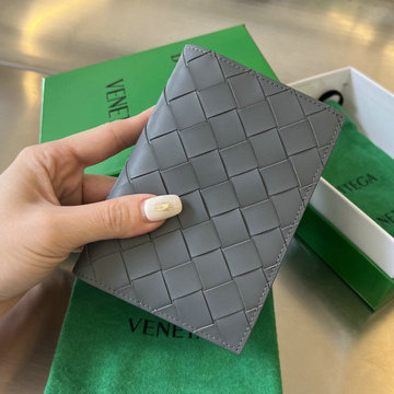 ボッテガヴェネタaj-BOV607482HS  BOTTEGAVENETA 2023年最新入荷 パスポートケース 二つ折り短財布 カード入れ レザー