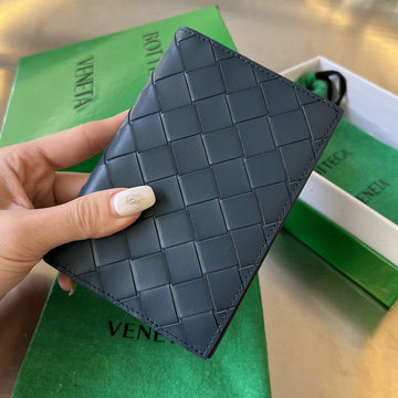 商品名称：ボッテガヴェネタ aj-BOV607482SL BOTTEGAVENETA 2023年最新入荷 パスポートケース 二つ折り短財布 カード入れ レザー