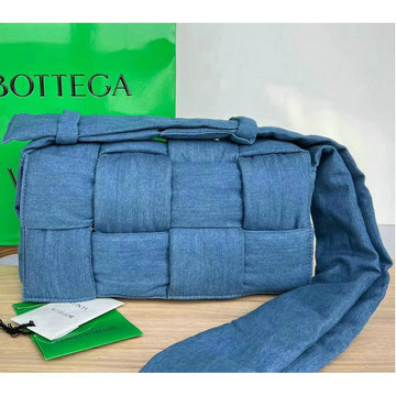 商品名称：ボッテガヴェネタ aj-BOV628951NLS BOTTEGAVENETA 2023年最新入荷 パデッド テック カセット フラップバッグ 斜め掛け ショルダーバッグ クロスボディバッグ